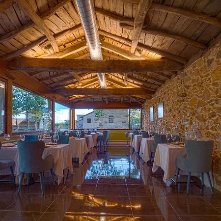 As Torres Da Hermida Монтерросо